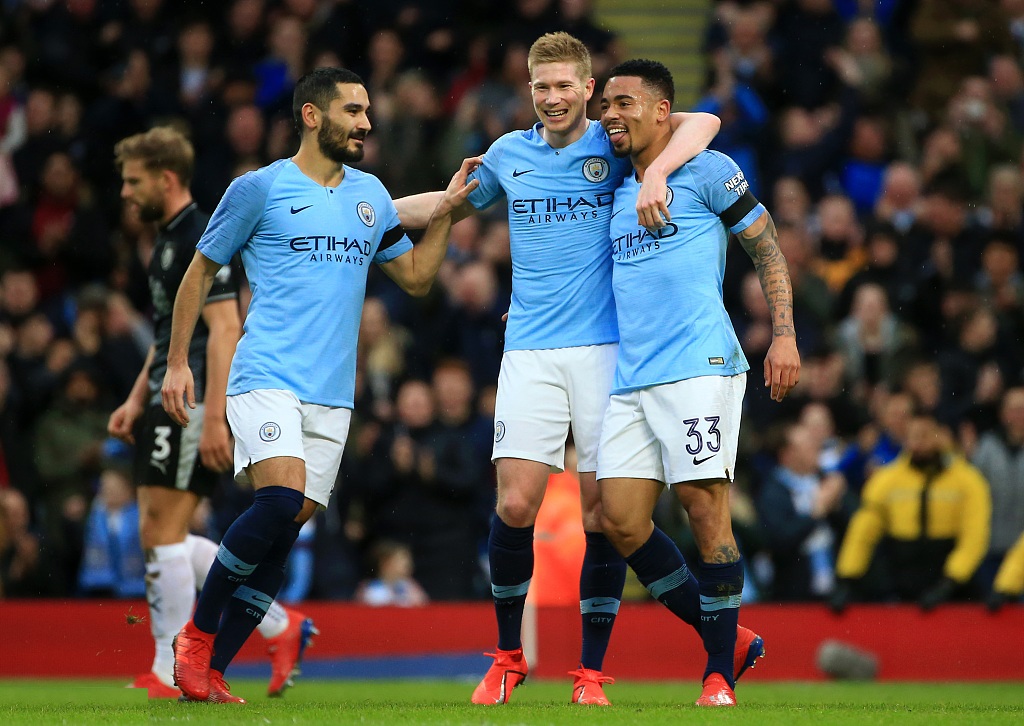 到前场的传 到前场的传